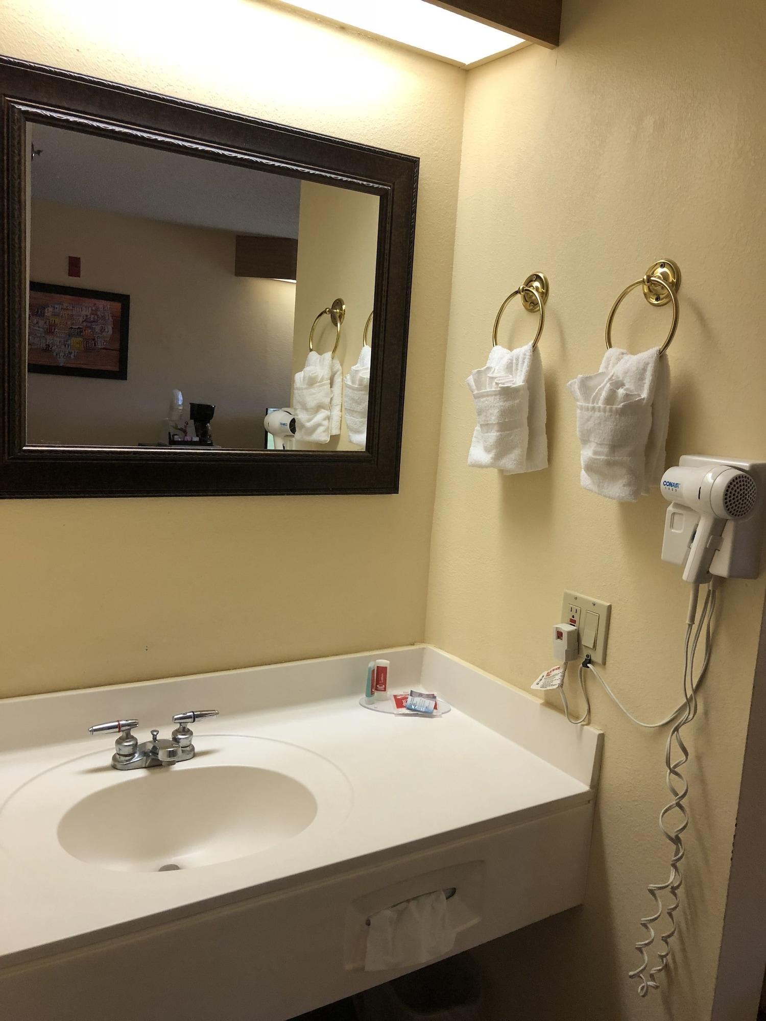 Econo Lodge London Εξωτερικό φωτογραφία