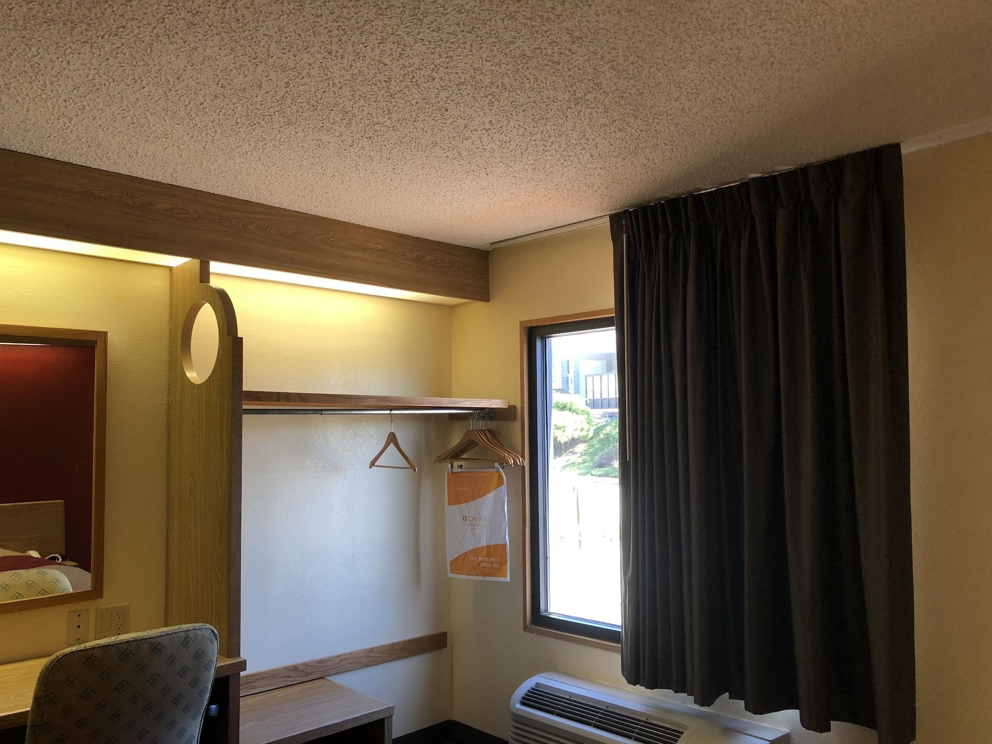 Econo Lodge London Εξωτερικό φωτογραφία