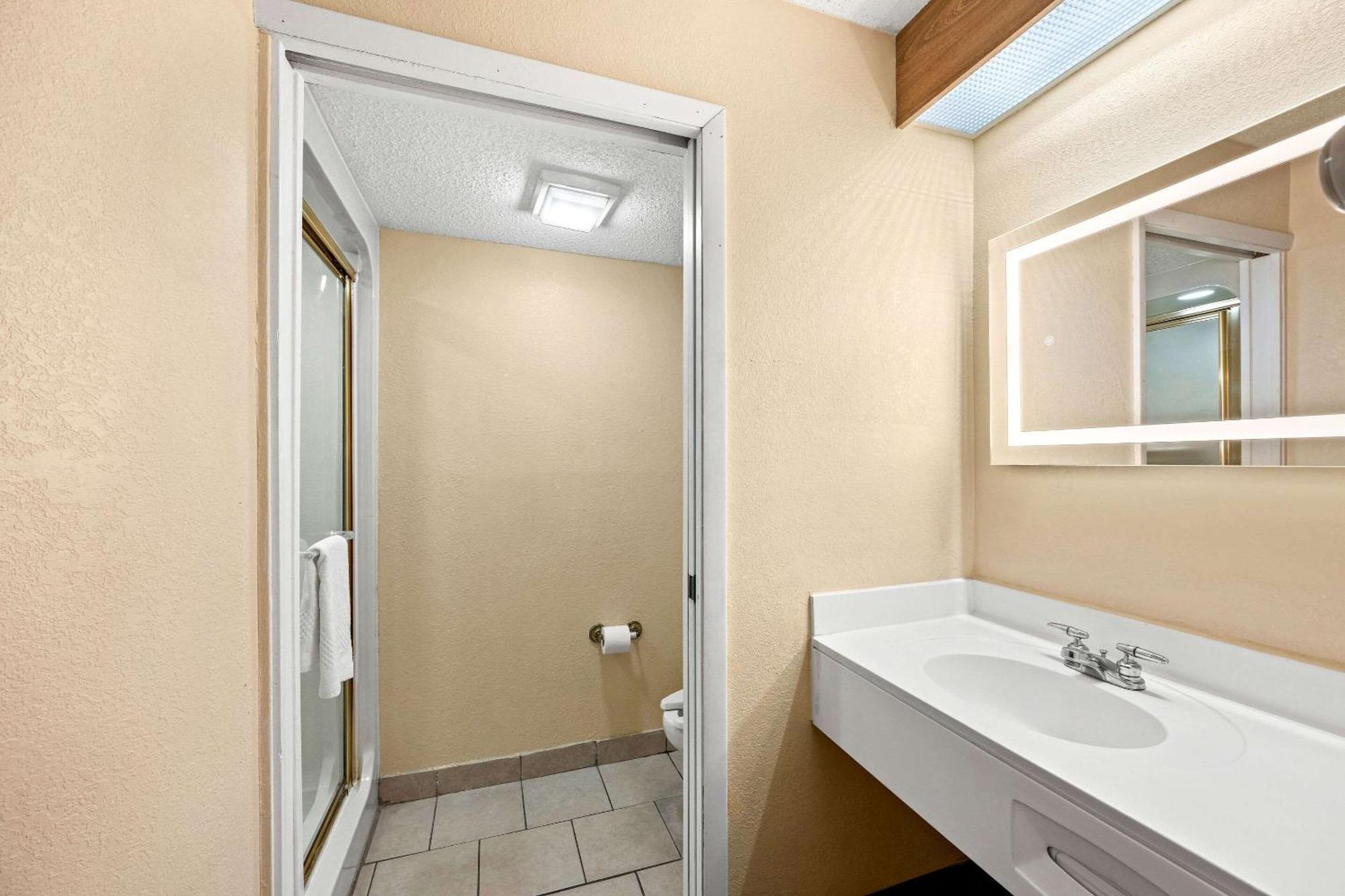 Econo Lodge London Εξωτερικό φωτογραφία